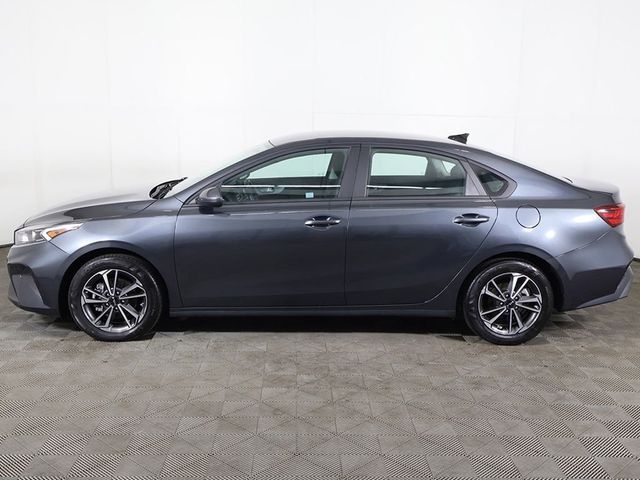 2023 Kia Forte LXS IVT - 23067648 - 14