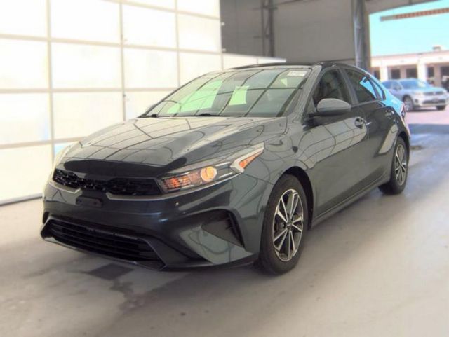 2023 Kia Forte LXS IVT - 23067648 - 1