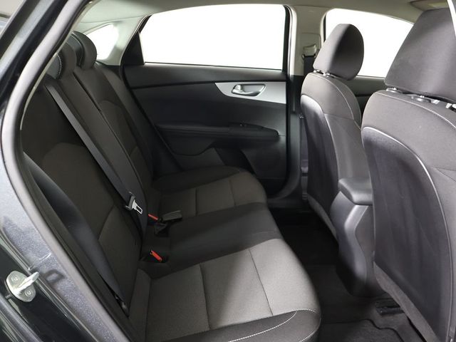2023 Kia Forte LXS IVT - 23067648 - 30