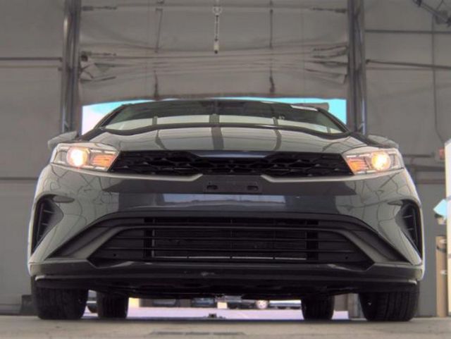 2023 Kia Forte LXS IVT - 23067648 - 3