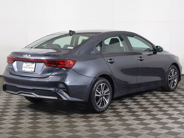 2023 Kia Forte LXS IVT - 23067648 - 7