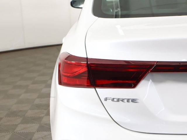 2023 Kia Forte LXS IVT - 23085774 - 13