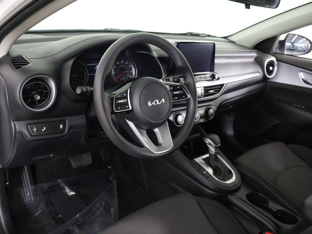 2023 Kia Forte LXS IVT - 23085774 - 24