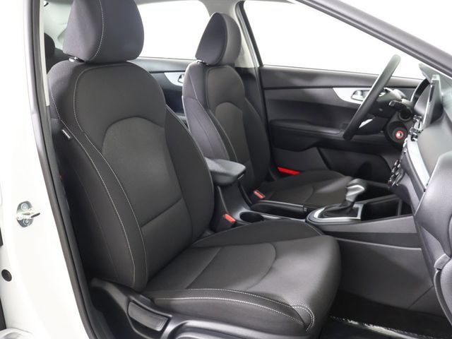 2023 Kia Forte LXS IVT - 23085774 - 27