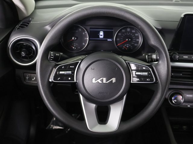 2023 Kia Forte LXS IVT - 23085774 - 35
