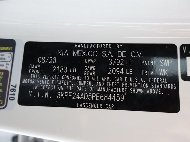 2023 Kia Forte LXS IVT - 23085774 - 45