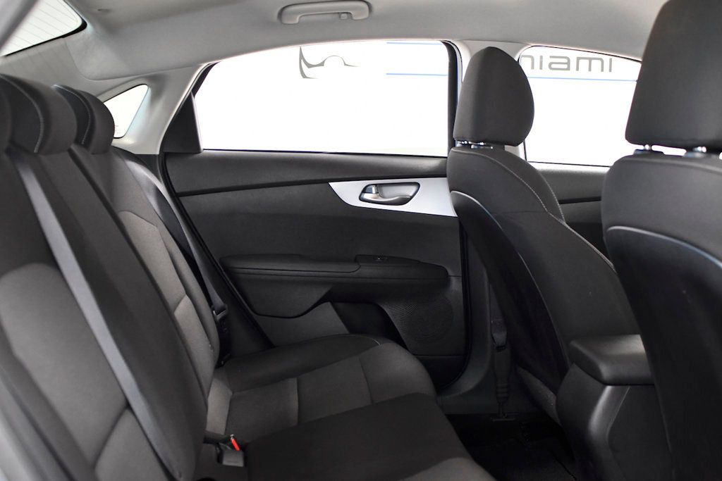 2023 Kia Forte LXS IVT - 22582451 - 13