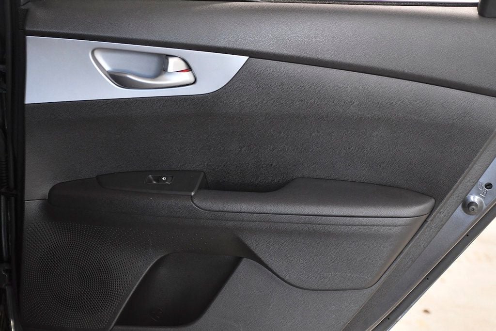 2023 Kia Forte LXS IVT - 22582451 - 14