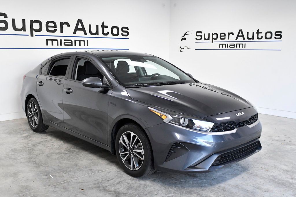 2023 Kia Forte LXS IVT - 22582451 - 2
