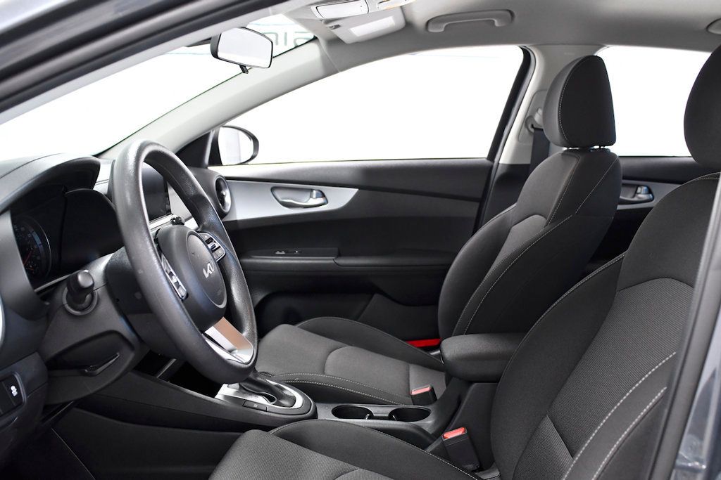 2023 Kia Forte LXS IVT - 22582451 - 6