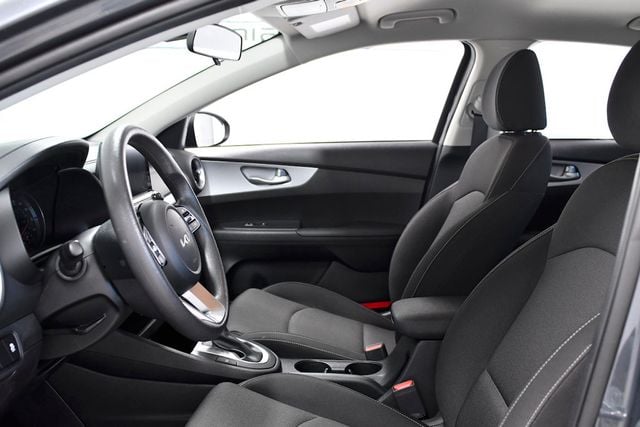 2023 Kia Forte LXS IVT - 22582451 - 6