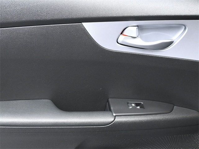 2023 Kia Forte LXS IVT - 22968095 - 14