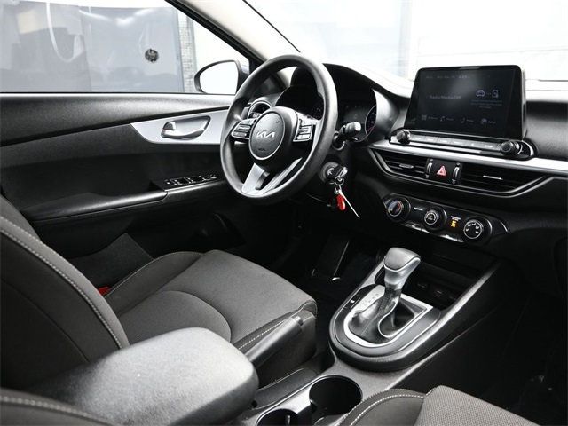 2023 Kia Forte LXS IVT - 22968095 - 19