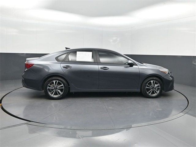 2023 Kia Forte LXS IVT - 22968095 - 33