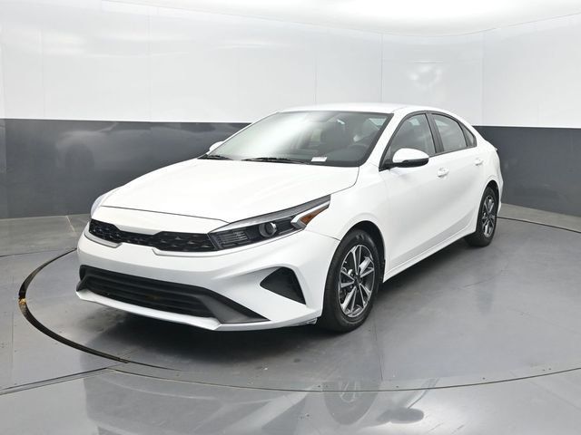 2023 Kia Forte LXS IVT - 23020556 - 0