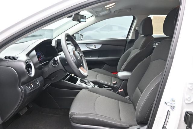 2023 Kia Forte LXS IVT - 23020556 - 10