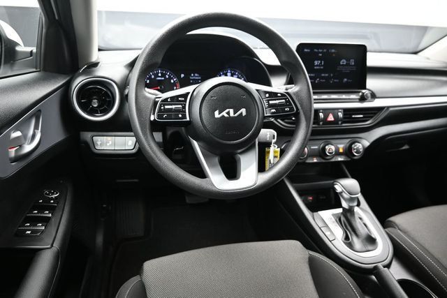 2023 Kia Forte LXS IVT - 23020556 - 15