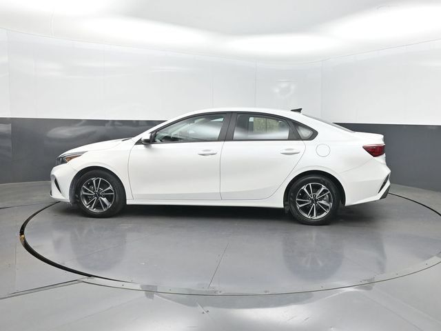 2023 Kia Forte LXS IVT - 23020556 - 1
