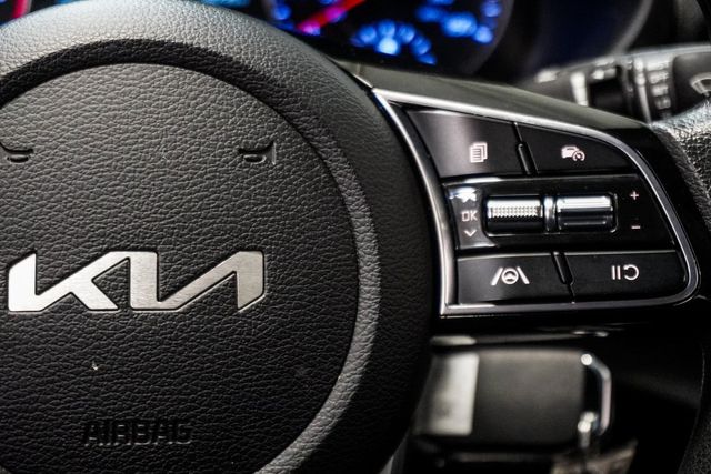 2023 Kia Forte LXS IVT - 22931838 - 14