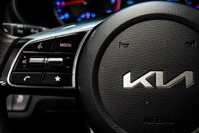 2023 Kia Forte LXS IVT - 22931838 - 15