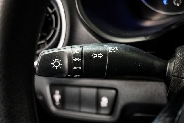 2023 Kia Forte LXS IVT - 22931838 - 17