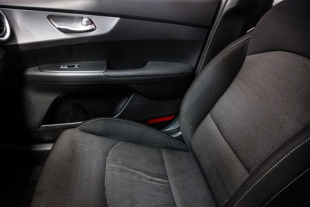 2023 Kia Forte LXS IVT - 22931838 - 26