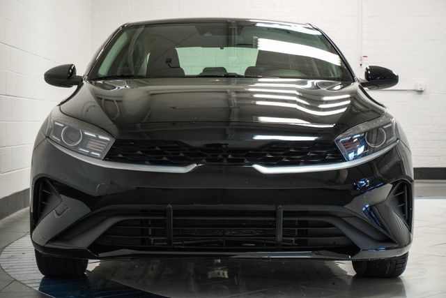 2023 Kia Forte LXS IVT - 22931838 - 36