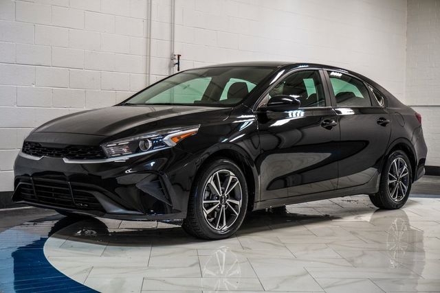 2023 Kia Forte LXS IVT - 22931838 - 3