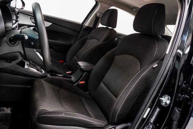 2023 Kia Forte LXS IVT - 22931838 - 6