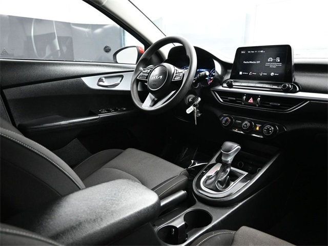 2023 Kia Forte LXS photo 16