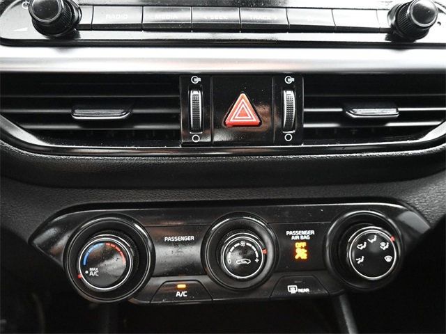 2023 Kia Forte LXS photo 19