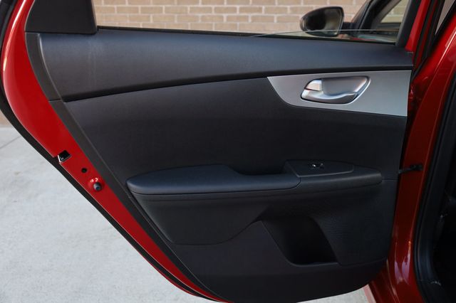 2023 Kia Forte LXS IVT - 22972609 - 15