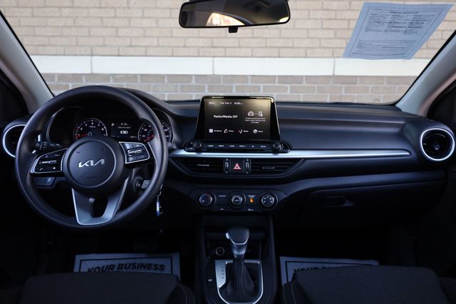 2023 Kia Forte LXS IVT - 22972609 - 27