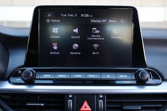 2023 Kia Forte LXS IVT - 22972609 - 35