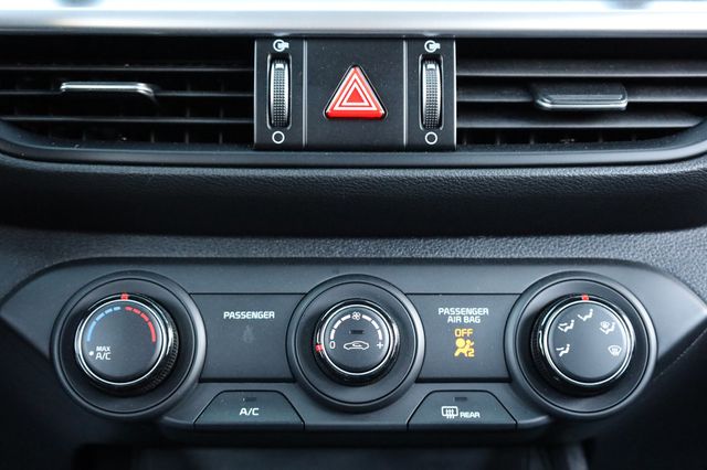 2023 Kia Forte LXS IVT - 22972609 - 37