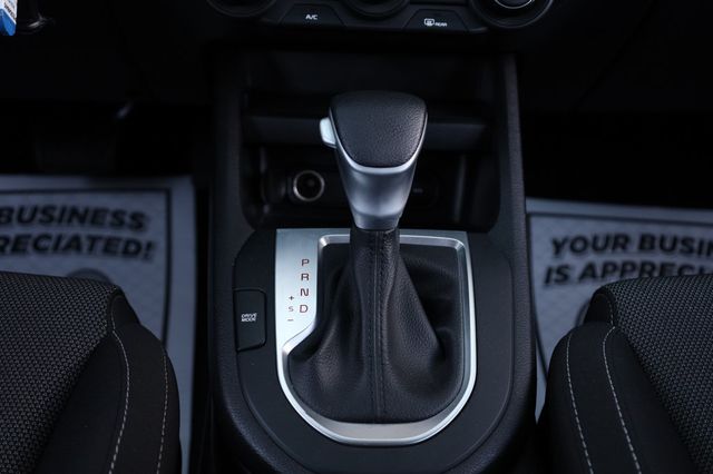 2023 Kia Forte LXS IVT - 22972609 - 38