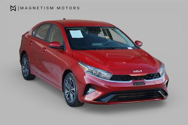 2023 Kia Forte LXS IVT - 22972609 - 3