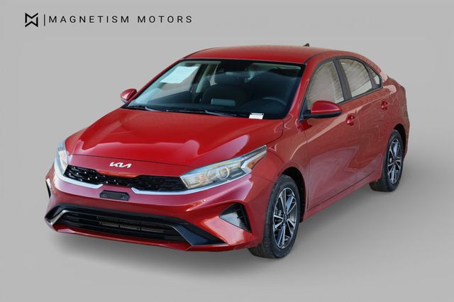 2023 Kia Forte LXS IVT - 22972609 - 5