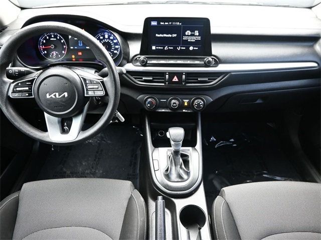 2023 Kia Forte LXS IVT - 22957971 - 15