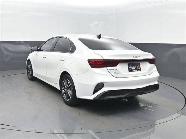 2023 Kia Forte LXS IVT - 22957971 - 2