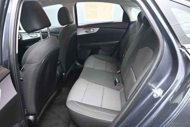 2023 Kia Forte LXS IVT - 23015238 - 12