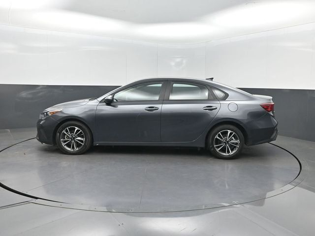 2023 Kia Forte LXS IVT - 23015238 - 1