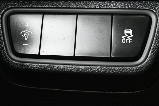 2023 Kia Forte LXS IVT - 23015238 - 24