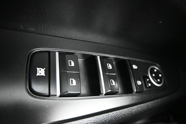 2023 Kia Forte LXS IVT - 23015238 - 25