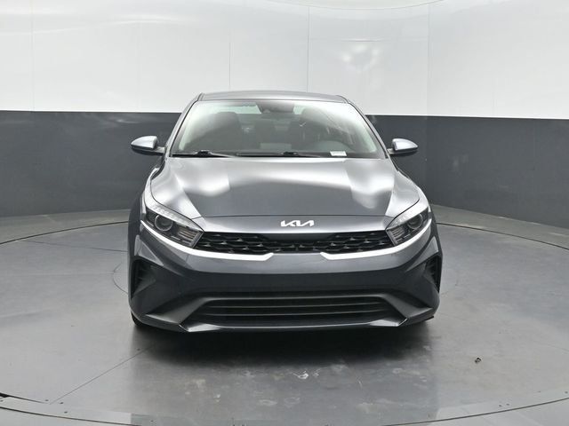 2023 Kia Forte LXS IVT - 23015238 - 30