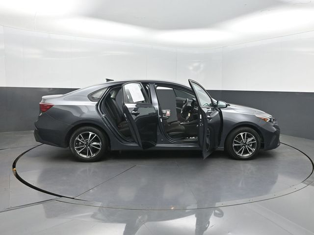 2023 Kia Forte LXS IVT - 23015238 - 32