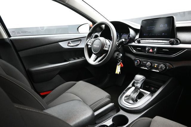 2023 Kia Forte LXS IVT - 23031249 - 10