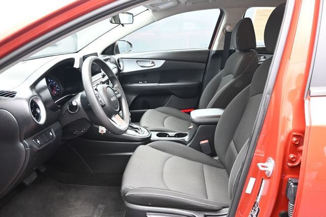 2023 Kia Forte LXS IVT - 23031249 - 4