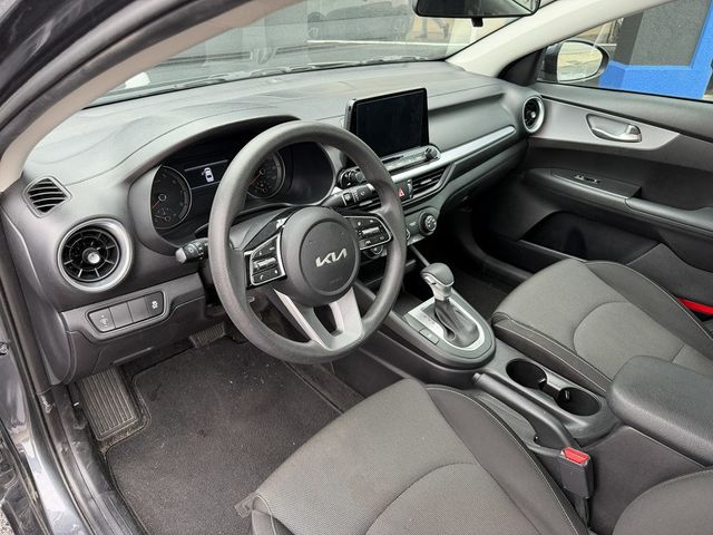 2023 Kia Forte LXS IVT - 23031628 - 9