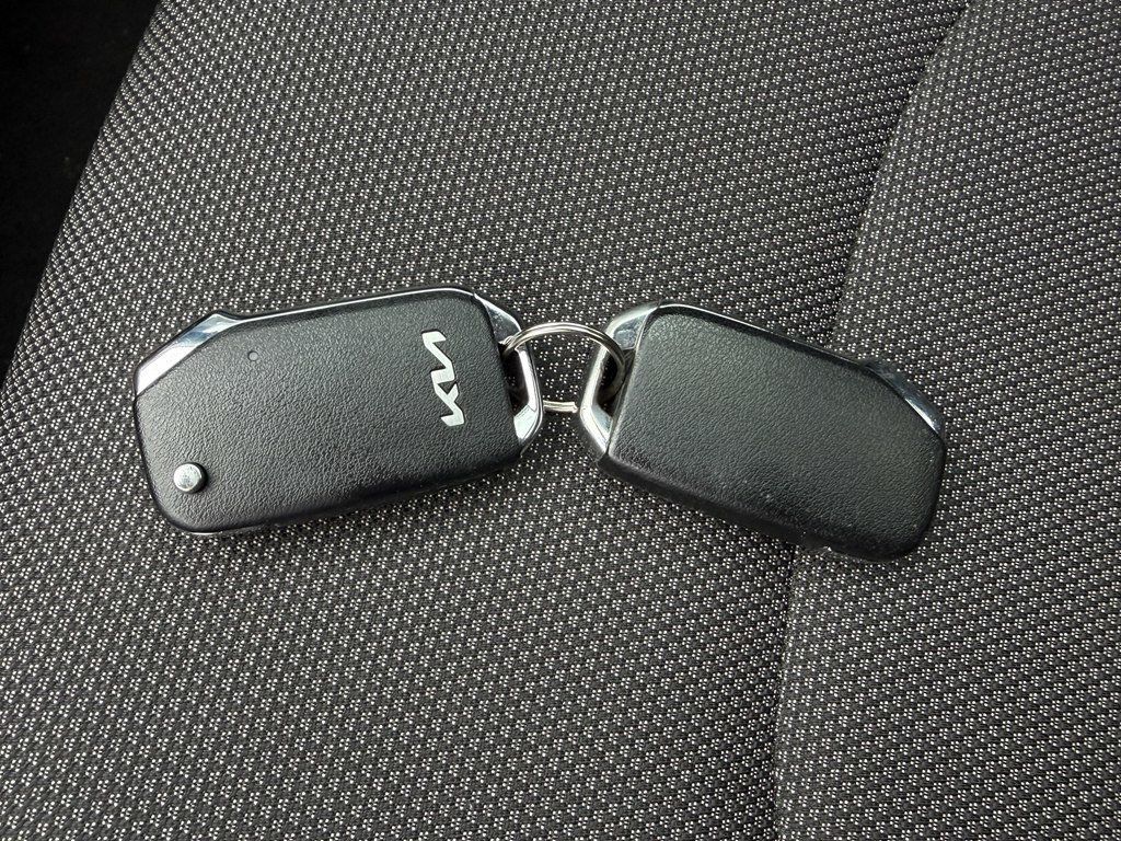2023 Kia Forte LXS IVT - 23031628 - 14